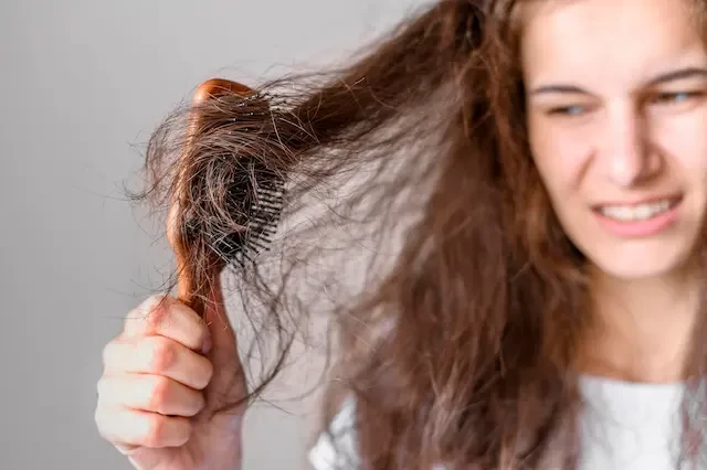 ¿Cómo puedo entonces frenar la caída de cabello?